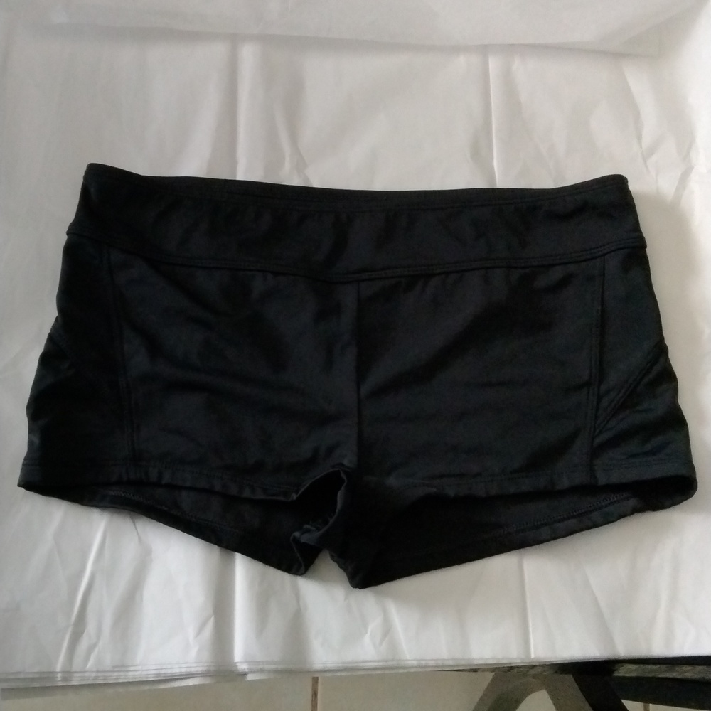 ZELLA SHORT